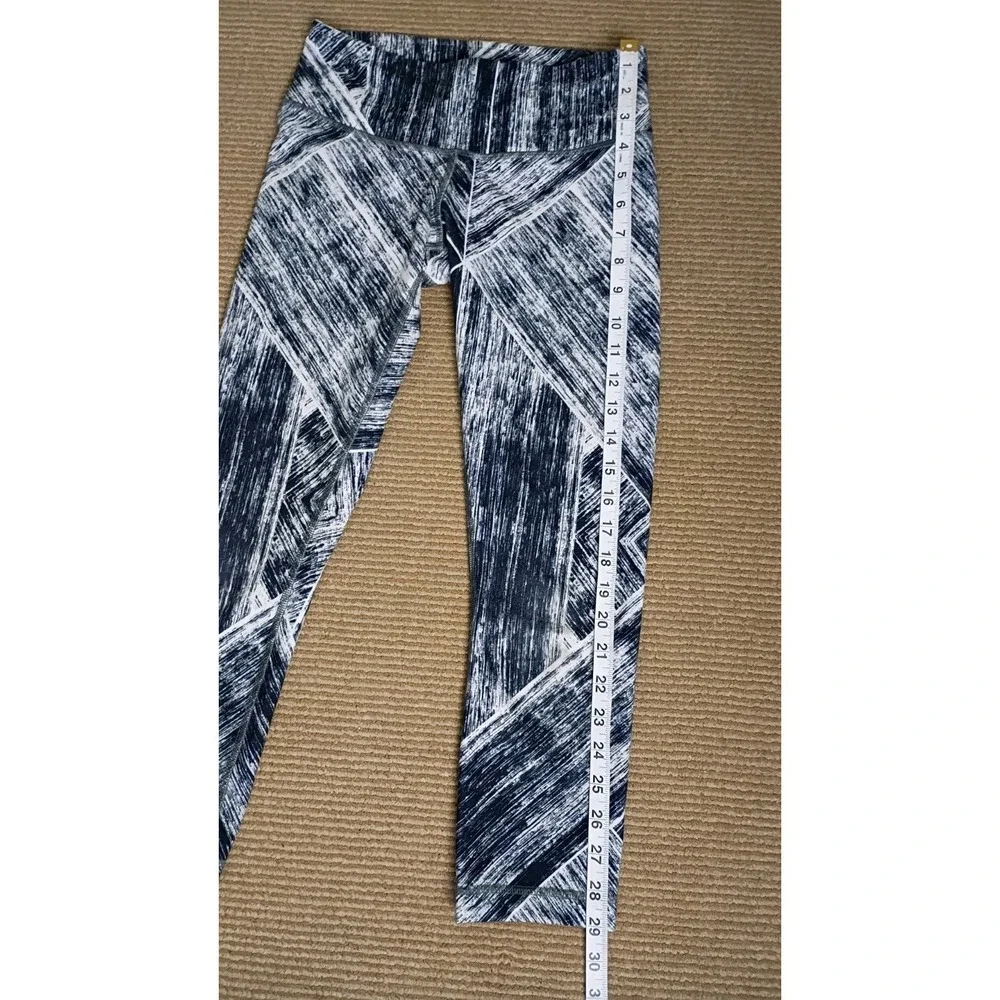 Lululemon Athletica Leggings Heat Wave Women's Black/White size 4 Vintage Canada